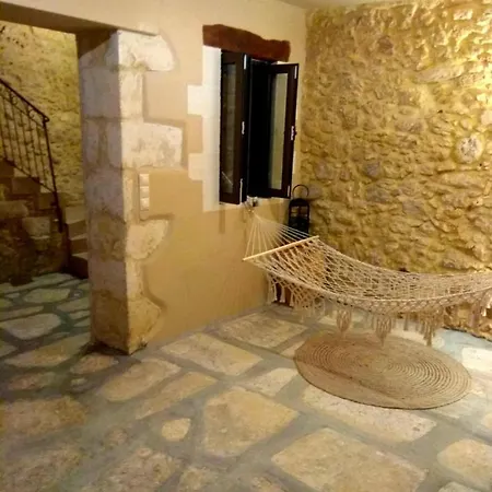 Vassili's House * Roustika