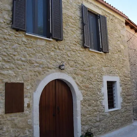 Vassili's House Holiday home *