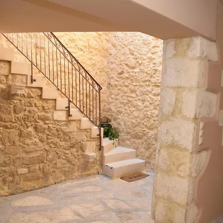 Vassili's House Holiday home