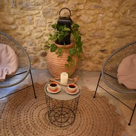 Vassili's House Holiday home *